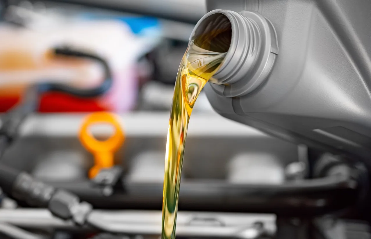 CAMBIO DE ACEITE: ¿QUÉ DEBES SABER Y CUÁNDO HACERLO?